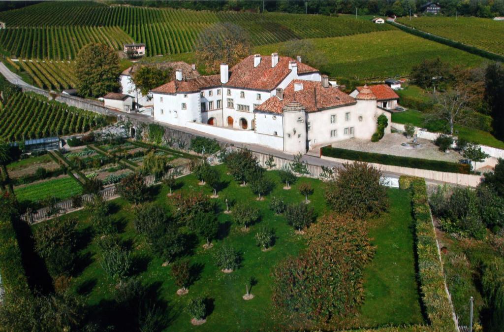Chateau Le Rosey Nyon Exterior photo