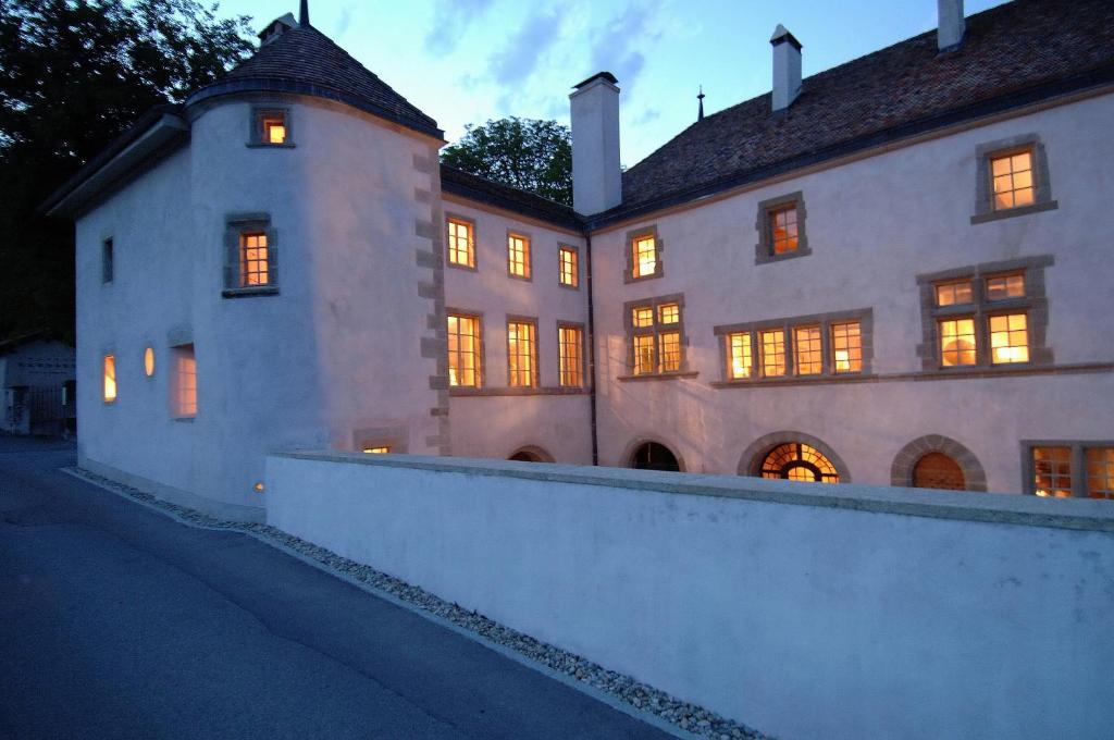 Chateau Le Rosey Nyon Exterior photo